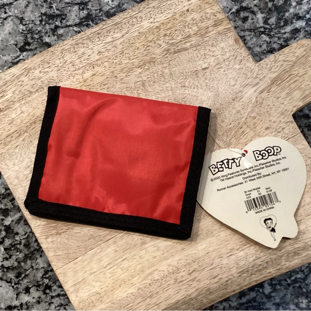 🔴 Vintage - NWT - Betty Boop 2005 Bi-Fold Wallet - Never Used - Rare - Picture 2 of 8